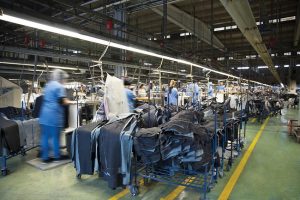 doanh nghiep xuat khau det may da kin don hang den het nam 20241021153543